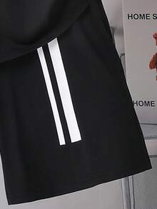 SHEIN Vacaura 2pcs/Set Teenage Boys Casual Crew Neck Short Sleeve Top And Shorts Set, Sporty & Cool Summer Outfit - Black - View 4