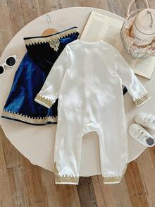 SHEIN 2pcs/Set Newborn Baby Boy/Girl Elegant Luxury White Satin Long Sleeve Romper & Navy Velvet Hooded Cape Outfit, Gold Trim Vintage Traditional Style Suitable For Indoor, Outdoor, Daily,  Party, Photo Shoot, Ceremony, Baby Shower, All Seasons,رمضان,الملابس التقليدية العربية Blue Vintage Baby Boy Outfit Baby New Year Clothes Baby Boy Vintage Outfit - Blue - View 2