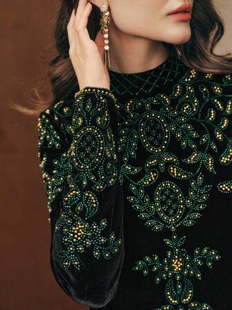 Anewsta Rochie elegantă de Crăciun și Halloween pentru femei, vintage de lux, din catifea neagră, broderie aurie, cu strasuri, guler înalt, mânecă lungă, stratificată, cu ciucuri, tiv, ajustată, de lungime medie