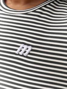 MUSERA 大码条纹长袖刺绣上衣，可爱假日优雅休闲女款，凸显曲线，奶油糖色，春夏款 - 黑與白 - 查看 6