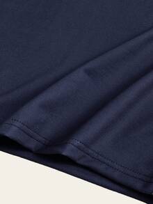 Casuvi Kids 两件套男童海军蓝 Polo 领刺绣条纹学院风上衣和卡其色直筒裤套装，适合日常、复古校园风、运动街头风、返校季、春秋季穿着。