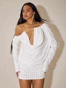 SHEIN BAE Weißes, sexy rückenfreies Minikleid mit Metallnieten, Off-Shoulder Kleid, Sexy Kleid, Club-/Date-Kleid, Weißes Kleid, Outfits für den Frühlingsurlaub, Karnevalslook für Frauen 2026, Karnevalskostüm, Partykleider, 2000er Jahre Stil 2000, Sommerkleider für Frauen - Weiss - Übersicht 6