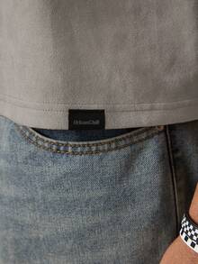 SWAVVY 男士针织休闲宽松版型数字刺绣短袖T恤 - 淺灰色 - 查看 5