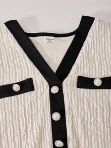 SHEIN 少女优雅提花V领金属纽扣装饰长袖修身针织连衣裙，休闲户外派对连衣裙，春秋季 - 杏色 - 查看 5