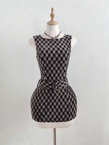 Elamini Robe mini évasée sans manches à carreaux pour femmes, style décontracté universitaire pour l'extérieur, le bureau, la photographie de mode de rue, la saison automne/hiver de la rentrée scolaire