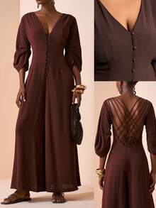 Veslaya 2025秋季新款加大码连体裤,适合音乐节、复活节、圣帕特里克节、西部风、游牧风、生日派对、毕业季、学院风、学生装、日常休闲、百搭、休闲、邮轮旅行、海滩、日光浴、爆款、街头风、婚礼宾客波西米亚风、通勤、早午餐、机场等场合。这款棕色纹理褶皱面料V领七分袖长款连体裤,后背交叉设计,尽显时尚个性。 - 棕色 - 查看 3