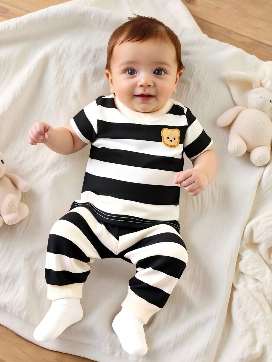 SHEIN Recién nacido bebé niño top de manga corta con cuello redondo a rayas en blanco y negro con estampado de oso de peluche, emparejado con pantalones a juego, de moda, casual, sencillo y lindo - Blanco y Negro - Ver 1