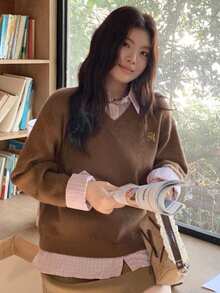 Dazy Plus 时尚休闲撞色拼接衬衫领宽松字母刺绣大码女式套头毛衣，秋冬款 - 棕色 - 查看 7