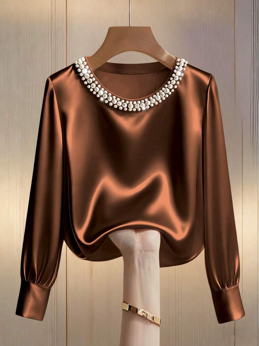 Franclia Chemise à manches longues élégante pour femmes avec col rond et ornements de perles, convient pour le trajet domicile-travail - Kaki - Voir 1