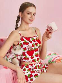 Strawberry Shortcake X SHEIN 女士草莓印花吊带上衣和短裤睡衣套装 - 紅色 - 查看 5
