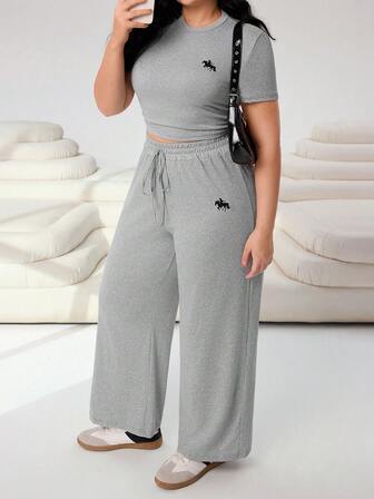 SHEIN EZwear 2pcs Plus Size Women Grey Embroidered Logo Casual Set, Spring/Summer, Sweatpants Set,CasualSummer Outfits For Women,Club Outfits Women,Beach Vacation Outfits,Two Pieces Set Women 2 Pieces Lounge Sets Woman Wide Leg Sweatpants