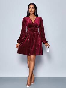 SOLERSUN Women's Winter Holiday Clothing, Elegant And Sexy New Year's Party, Christmas, Burgundy Knitted V-Neck Waist Gathered Waist Small A Hem Sequined Fabric Mini Skirt