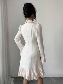 Elenzga Váy xếp ly hở vai, tay chuông, cài nút đơn thời trang dành cho nữ - Màu be - Xem 2