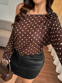 Vionelle 大码波点长袖3D花朵珍珠雪纺斜肩上衣 - 咖啡棕 - 查看 9