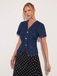COSMINA Denim 女士优雅V领短袖牛仔衬衫，通勤和日常穿着皆宜，四季皆可 - 中等水洗藍 - 查看 4