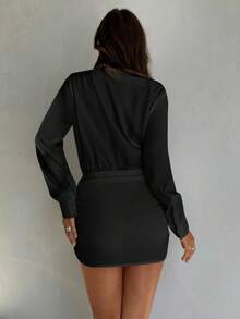 Aloruh 女士秋冬新款深V领性感长袖褶皱迷你白色连衣裙 - 黑色 - 查看 2