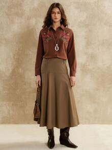 女士棕色纹理梭织长袖修身落肩花卉刺绣休闲衬衫，适合日常通勤和休闲穿着 - 咖啡棕 - 查看 4