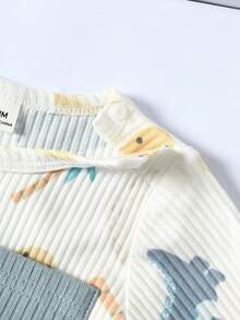 SHEIN Newborn Male Baby White Pit Pattern Cartoon Dinosaur Pattern Print Splicing Green Pocket Long Sleeved Top With Green Pants Two Pieces Set Cute Casual Sports Fashion New Item