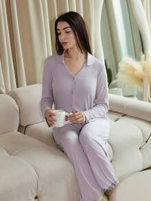 Andrea Bello 女士简约舒适纽扣长袖上衣和裤子家居服套装假日季节、秋季服装舒适优雅细节 - 紫色 - 查看 6