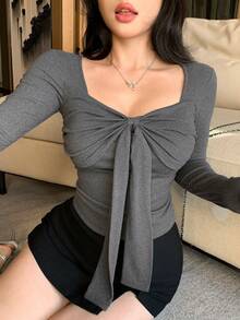 DAZY 女士系带蝴蝶结长袖T恤，简约修身圆领打底衫 - 灰色 - 查看 4