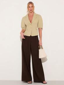 COSMINA Áo blazer nữ màu trơn, tay ngắn, có túi trước, kiểu dáng thanh lịch, nhẹ, thiết kế cổ ve lật, tay lửng, màu quả mơ, trang phục công sở sang trọng, phù hợp cho trang phục đi làm, tối giản và thiết thực, đi chơi hàng ngày, mua sắm, áo blazer mỏng mùa xuân/hè. - Màu be - Xem 4