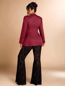 Cravure 大码女式植绒网眼拼接V领西装外套及喇叭裤套装，适合办公室穿着 - 酒紅色 - 查看 2