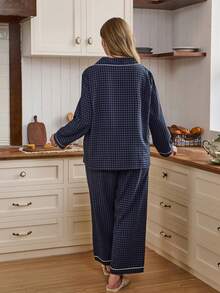 Doze Lane Conjunto de pijama plus size com estampa xadrez, gola lapela e mangas compridas. - Azul - Ver 2