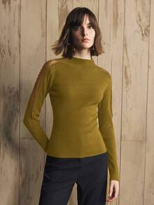 Revavyn Áo len cổ lọ ôm vừa vặn dành cho nữ, thiết kế hở vai lưới và đính hạt ngọc trai, thích hợp cho việc đi lại hàng ngày - Màu Mù tạt vàng - Xem 4