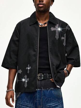 Herren Denim Jacke mit Umlegekragen, Reißverschluss vorne, Kreuz-Strass-Dekor, modisch und vielseitig einsetzbar