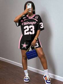 Slaydiva 2026春夏休闲运动套装，女士两件套休闲套装，饰有“芝加哥”赛车英文图案印花 - 彩色 - 查看 1