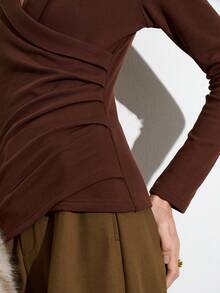 SHEIN Stylify 女士纯色V领长袖T恤，褶皱领修身休闲上衣，适合春、夏、秋、冬穿着。 - 棕色 - 查看 7