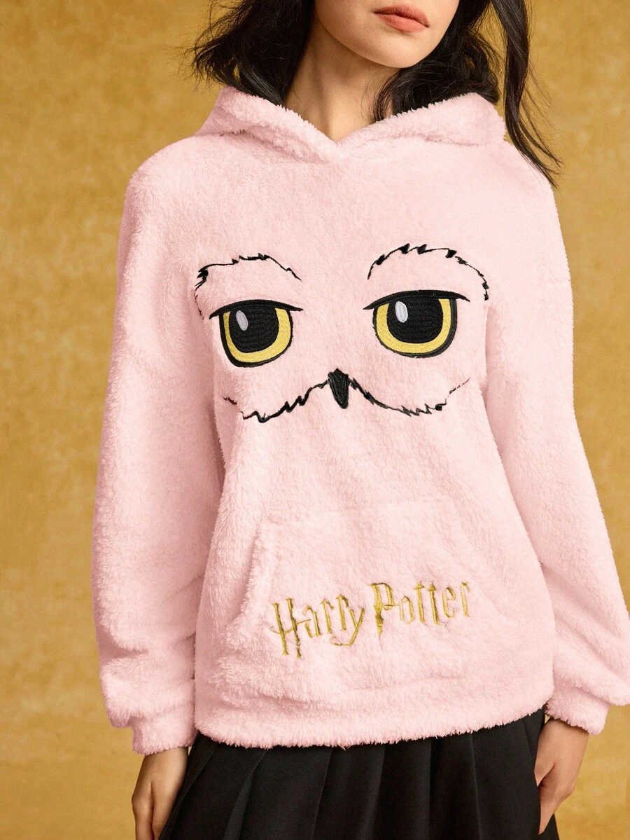 HARRY POTTER X SHEIN 女士休闲时尚街头风日常通勤猫头鹰字母刺绣袋鼠口袋毛绒卫衣，秋冬圣诞新年毛绒卫衣 - 粉色 - 查看 1