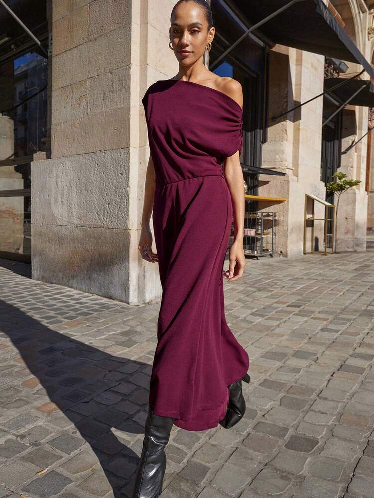 SHEIN Maija Elegant Burgundy Summer Dress For Women, Designed In Minimalist Style With Sexy Asymmetric Straps And Pleated Elements, Showcasing A Graceful And Charming Aura. Comfortable Fabric Hugs The Body, Accentuating The Feminine Curves. Suitable As A Wedding Guest Dress, Or For Various Formal Occasions And Romantic Dates. The Sophisticated Burgundy Color Effortlessly Exudes Sophistication And Fashion, Making It An Ideal Choice For Important Summer Events. Women Easter Summer Outfits Easter Dress Women Party Top Beach Dress Summer Holiday Outfits Each Vacation Outfits For Women  Summer Outfit For Women Going Out Outfits Graduation Graduation Outfit  Casual Dresses  Casual Blouses For Women