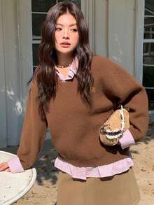 Dazy Plus 时尚休闲撞色拼接衬衫领宽松字母刺绣大码女式套头毛衣，秋冬款 - 棕色 - 查看 1