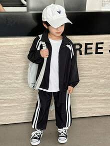 SHEIN Little Byeori 两件套儿童男童休闲韩版宽松加厚针织领拉链连帽外套和裤子套装，适合秋冬季外出，也适合上学、花园、海滩、生日、春夏秋冬等场合。 - 黑色 - 查看 5