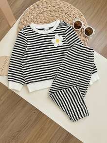 SHEIN Baby Girl Loose Casual Minimalist Comfortable Round Neck Pullover Striped Sweatshirt And Pants Set - Black and White - View 3