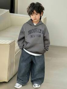 男童韩版宽松牛仔套装，连帽卫衣搭配时尚牛仔裤 - 彩色 - 查看 3