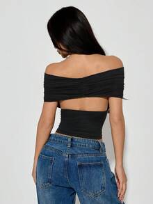 SHEIN PETITE Women's Solid Color Versatile Fashion Tank Top With 3-Way Wear: Straight Neck, Asymmetric Shoulder, And Halter Neck. Versatile Styling For Casual, Elegant, And Sexy Looks. Suitable For Daily Wear, Dates, And Occasions Halter Neck Top Off Shoulder Crop Top One Shoulder Crop Top Black Tops Women Sexy Black Off Shoulder Top Sexy Off Shoulder Top Cute Black Top - Black - View 2