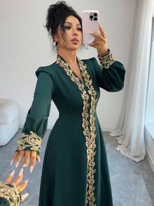 Rafferiza 优雅的中东风情派对及节日连衣裙，祖母绿立领长袖刺绣金色花卉饰边腰部A字中长连衣裙，适合秋冬春季穿着。 - 墨綠色 - 查看 8