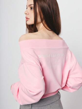 SURIMA Casual Off-Shoulder Graphic Cropped Sweatshirt