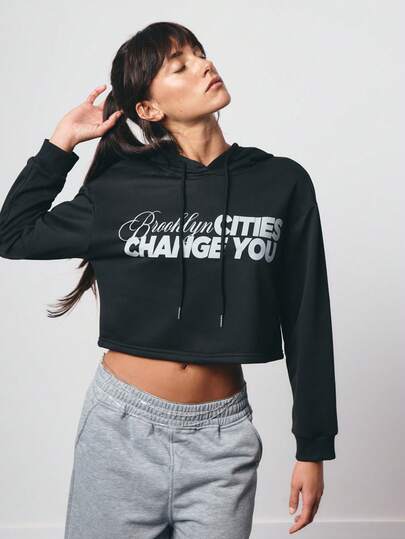 SURIMA Casual Black Minimalist Printed Hooded Cropped Loose Fit Sweatshirt For Women