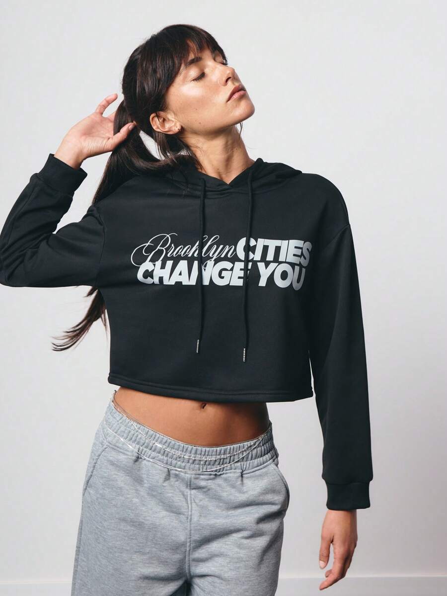 女士休闲简约印花连帽短款宽松卫衣 - 黑色 - 查看 1