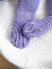 SHEIN 2件套女婴休闲可爱紫色蕾丝花边针织连衣裙+针织打底裤套装，柔软舒适，适合日常、外出、旅行、度假、居家、托儿所、玩耍、秋冬季、圣诞节、返校、派对等场合，百搭实用。 - 紫丁香色 - 查看 9