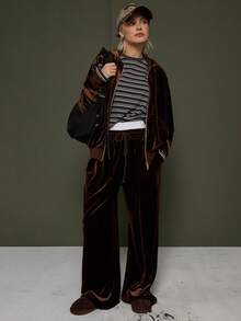 COUREZ Low Rise Oversized Joggers In Brown Velour /Y2K Spring For Women Going Out Summer For Women Streetwear Sweatpants For Women - Brown - View 2