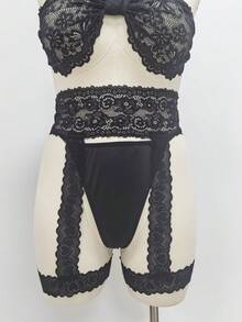 Lace Plus-Size Sexy Panties + Garter Belt 2pcs Set - Black - View 4