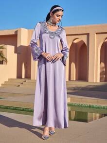 Al Najma 女士水钻装饰圆领喇叭袖优雅阿拉伯风格连衣裙 - 淡紫色 - 查看 2