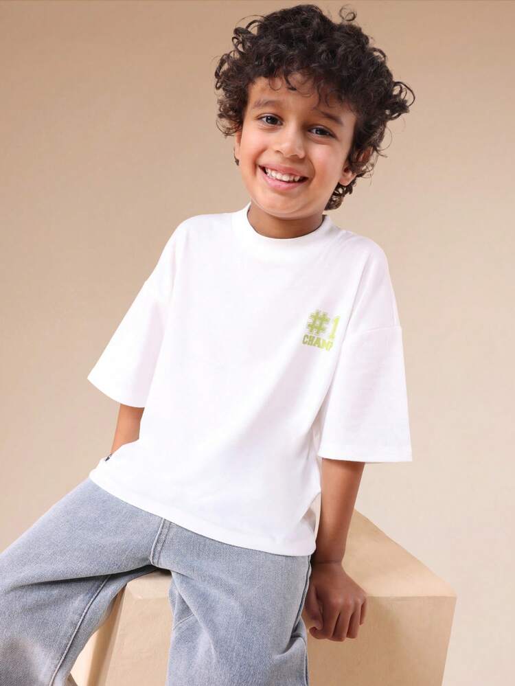 T-shirt oversize con stampa grafica e logo