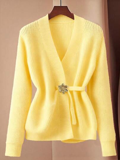 GlowEve CURVE Plus Size Women Winter Knitted Cardigan, Simple Stylish Fitted Button-Up Solid Color Sweater