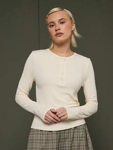 COUREZ Long Sleeve Fitted Henley Top /Y2K  Spring Clothes For Women Going Out Tops For Women Party Tops Summer Tops Streetwear Long Sleeve Tops - Apricot - View 1