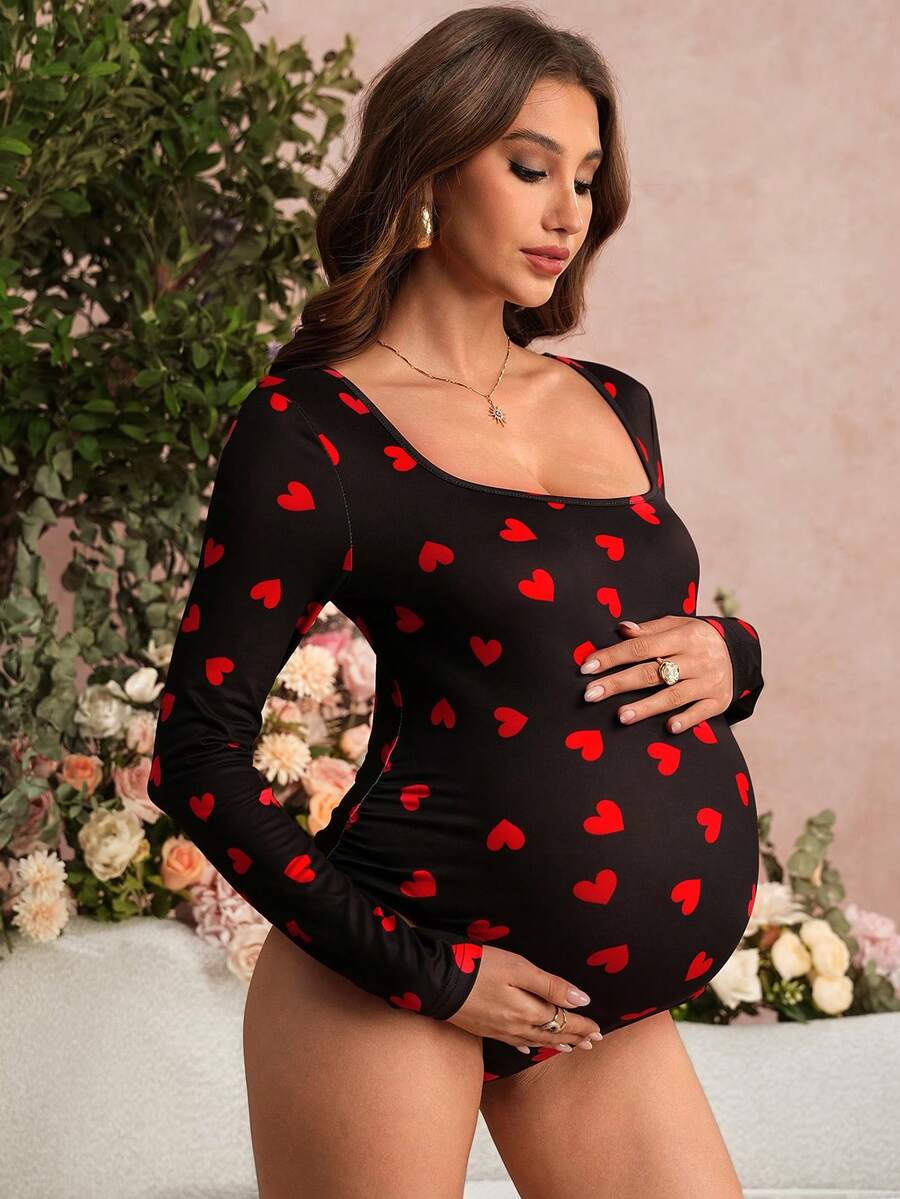 SHEIN Maternity Heart Print Square Neck Long Sleeve Jumpsuit Valentine's Day Outfit Wedding Party Outfit Elegant Pregnancy Clothing Maternity Tops Sexy Maternity Clothes Maternity Shirts For Women Maternity Clothes Fall Winter - Black - View 1